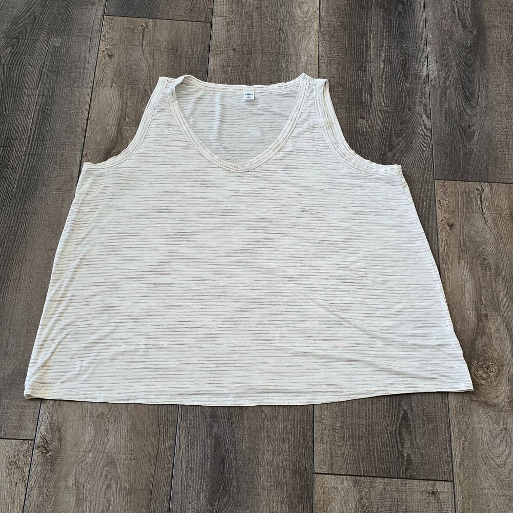 Set of 4 Old Navy Women’s Tank Tops – Size XXL (Neutral Colors) - Picture 10 of 15